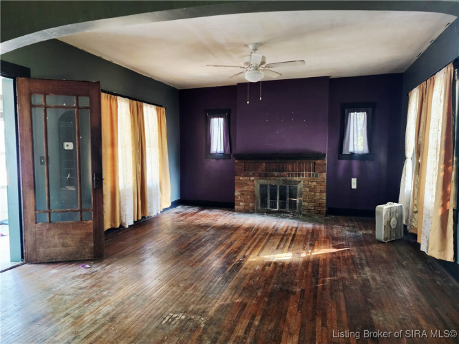 Listing Image 8