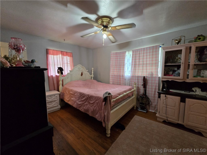 Listing Image 14