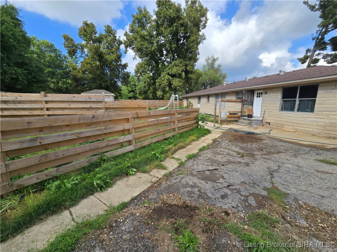 Listing Image 22