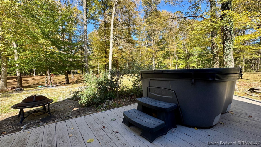 Listing Image 8