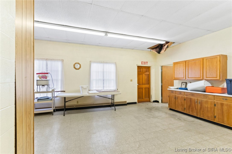 Listing Image 18