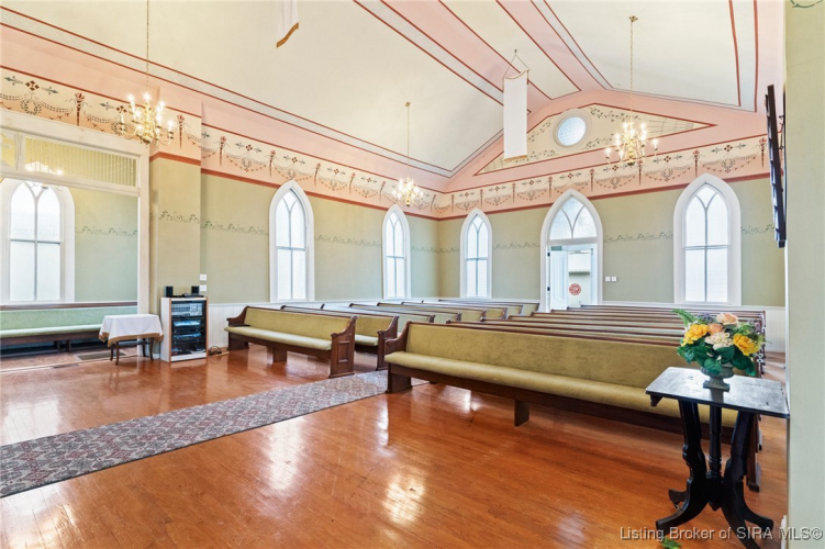 Listing Image 6