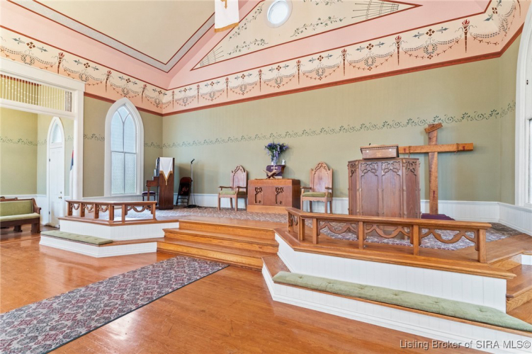 Listing Image 8