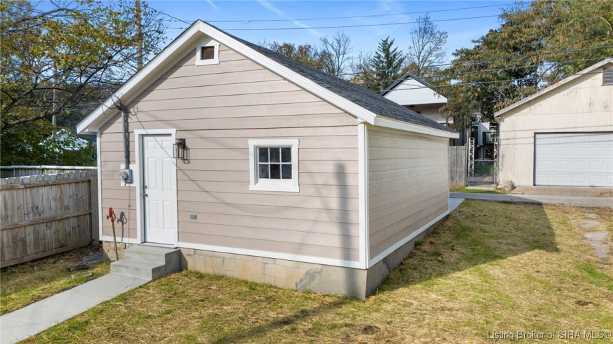 Listing Image 20