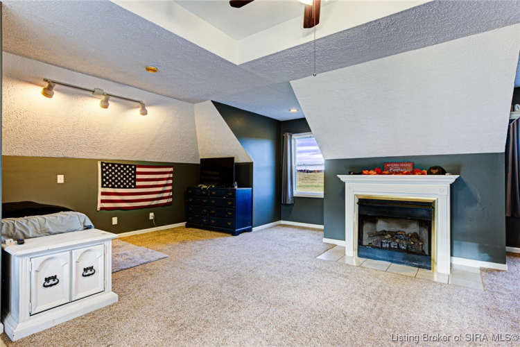 Listing Image 64