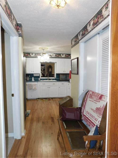 Listing Image 23