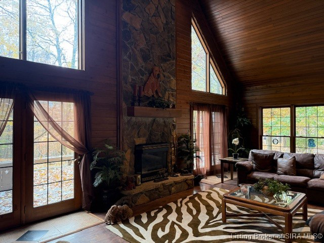 Listing Image 4