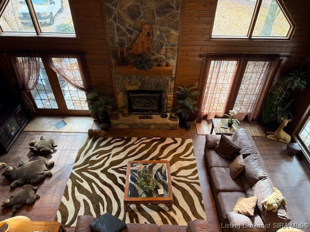 Listing Image 5