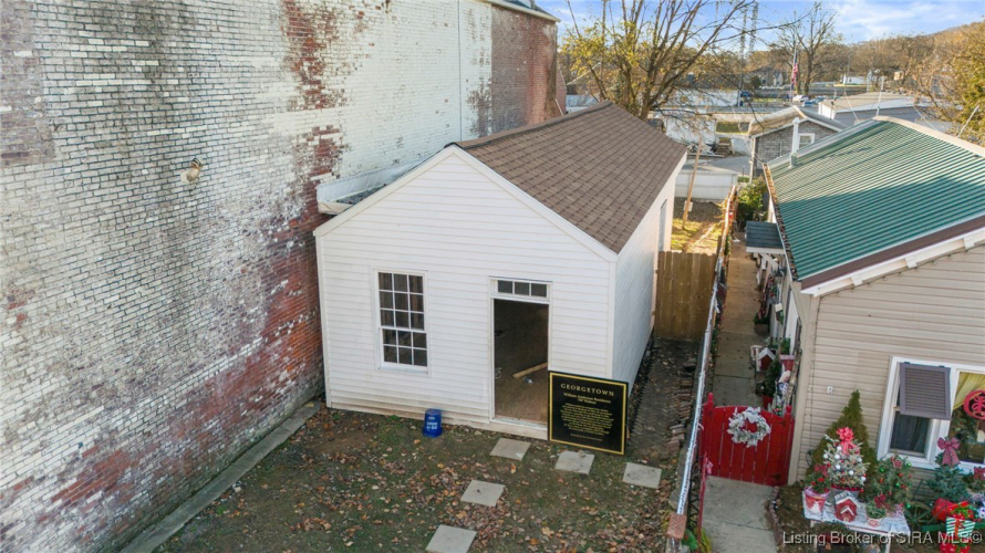 Listing Image 3