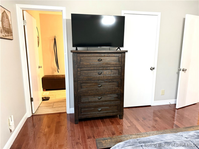 Listing Image 35