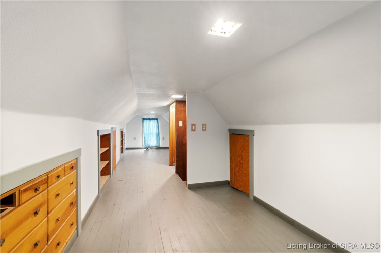 Listing Image 37