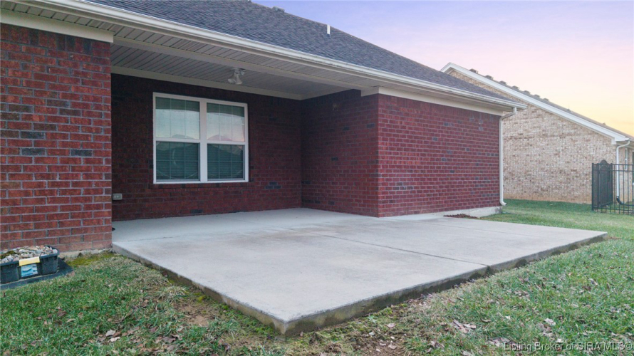 Listing Image 36