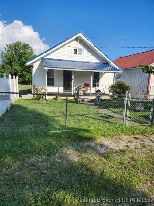Listing Image 4