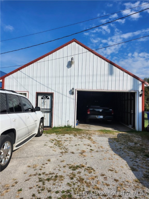 Listing Image 7