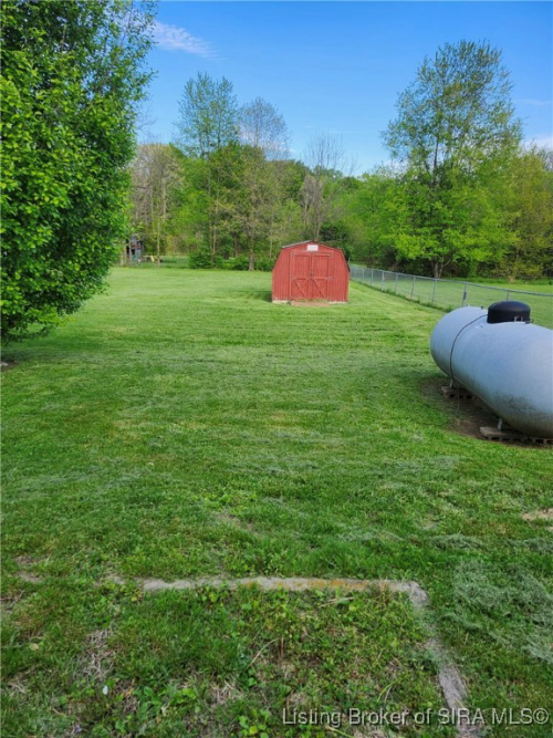 Listing Image 10