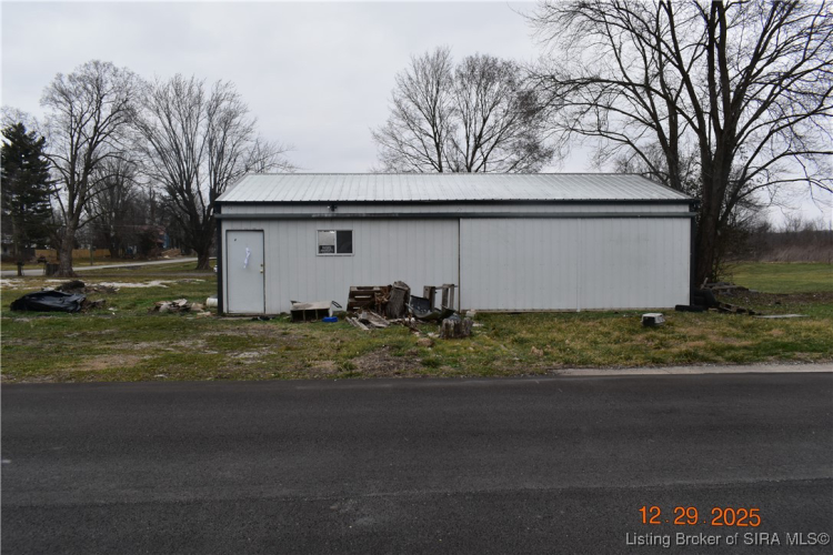 Listing Image 5