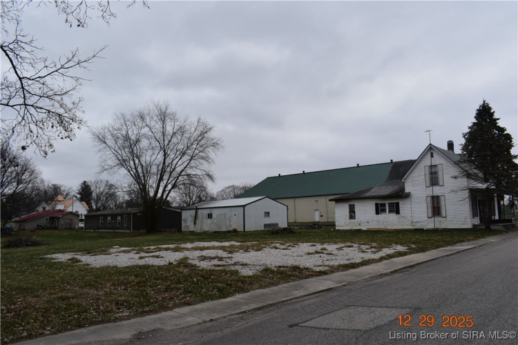 Listing Image 6