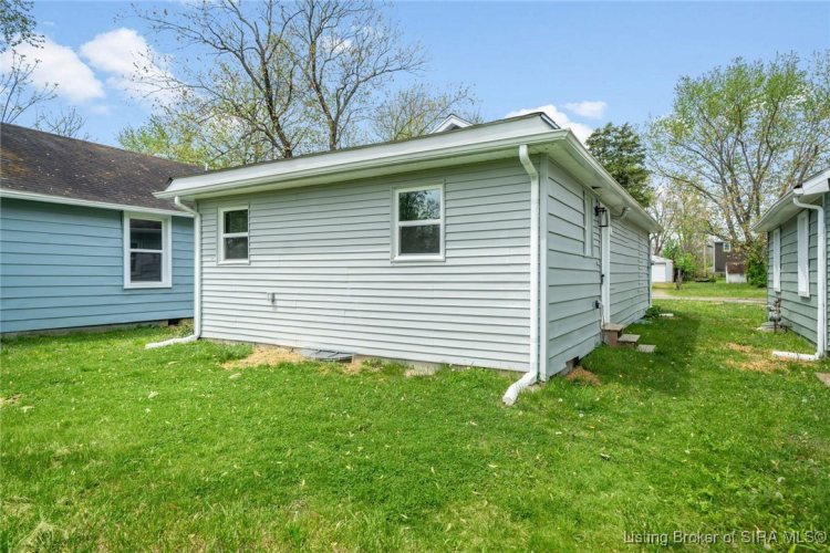 Listing Image 24
