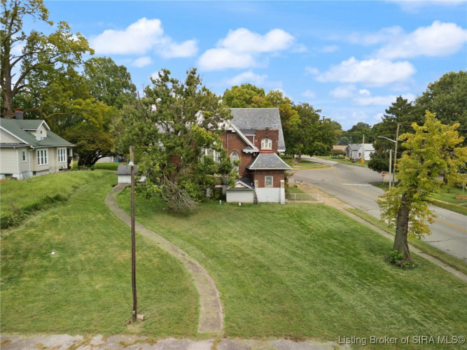Listing Image 6