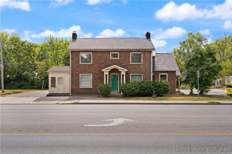 Listing Image 4