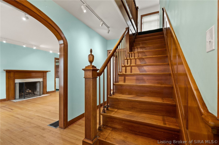 Listing Image 53