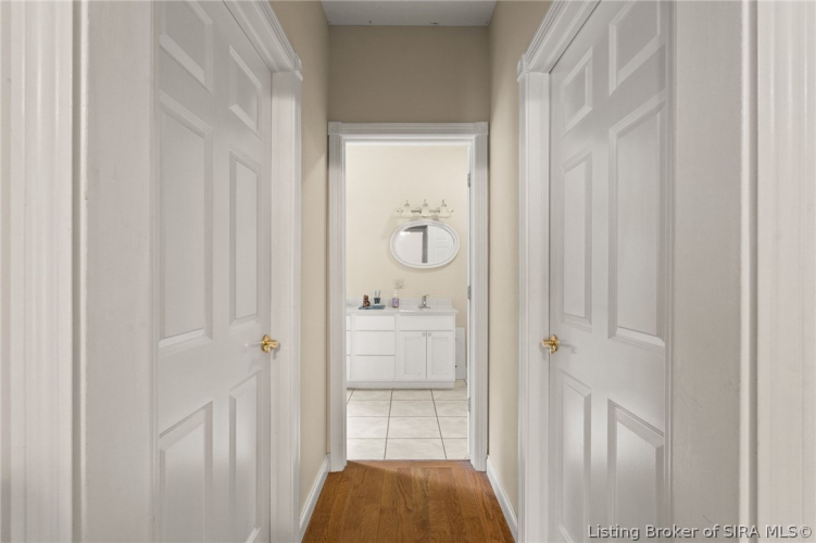 Listing Image 54