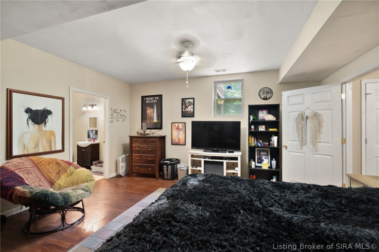 Listing Image 76