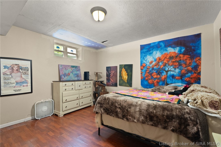 Listing Image 83