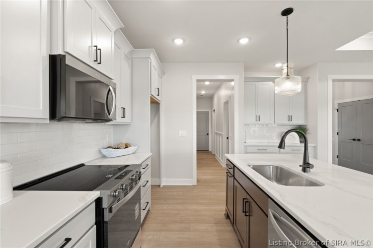 Listing Image 19