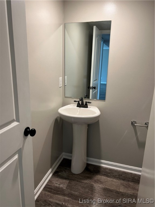 Listing Image 11