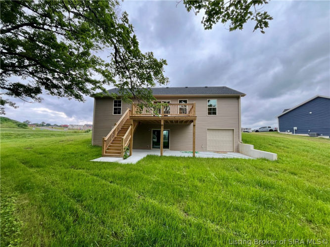 Listing Image 4