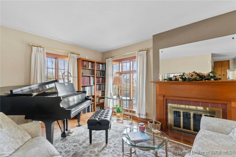 Listing Image 19