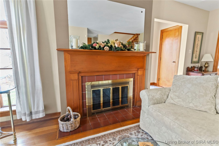 Listing Image 20