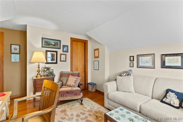 Listing Image 50