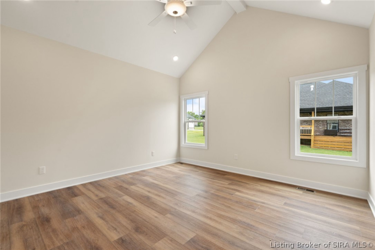 Listing Image 18