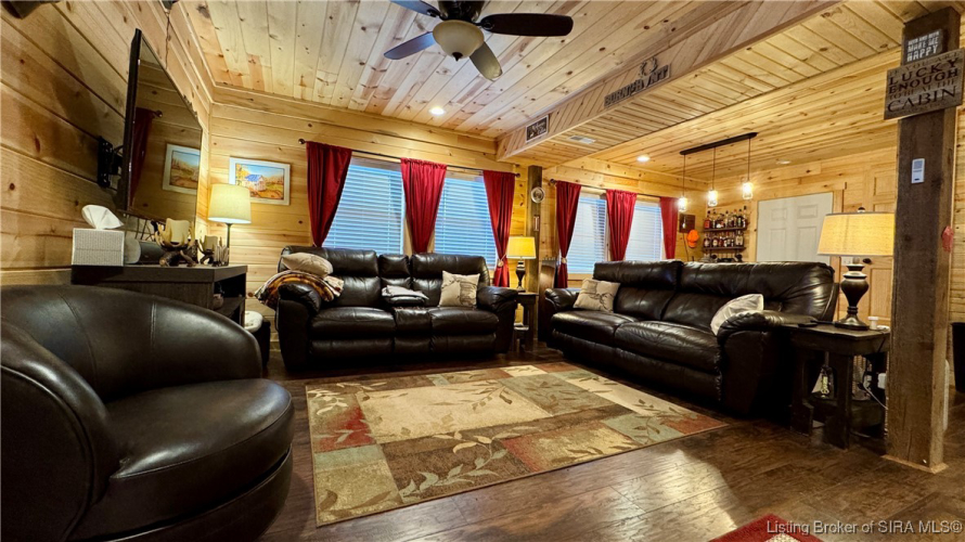 Listing Image 13