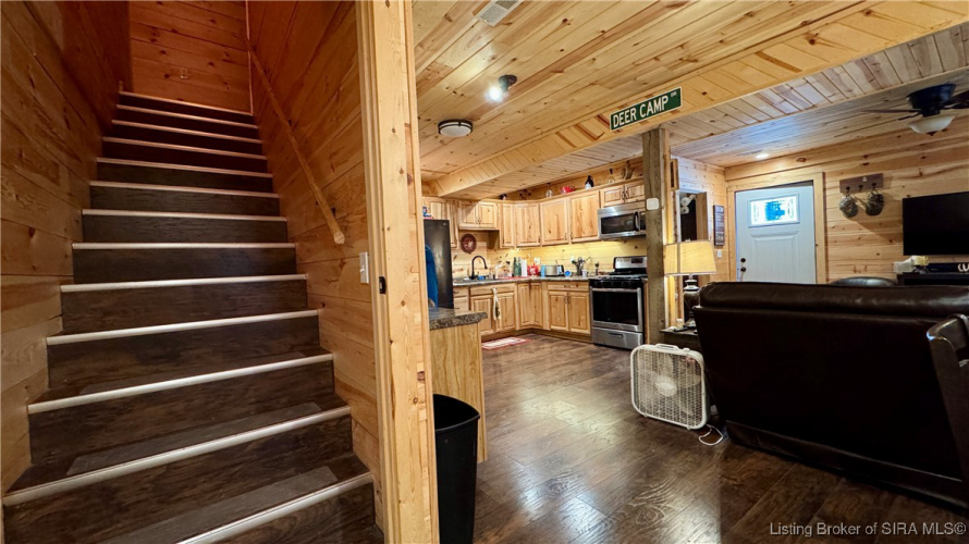 Listing Image 18