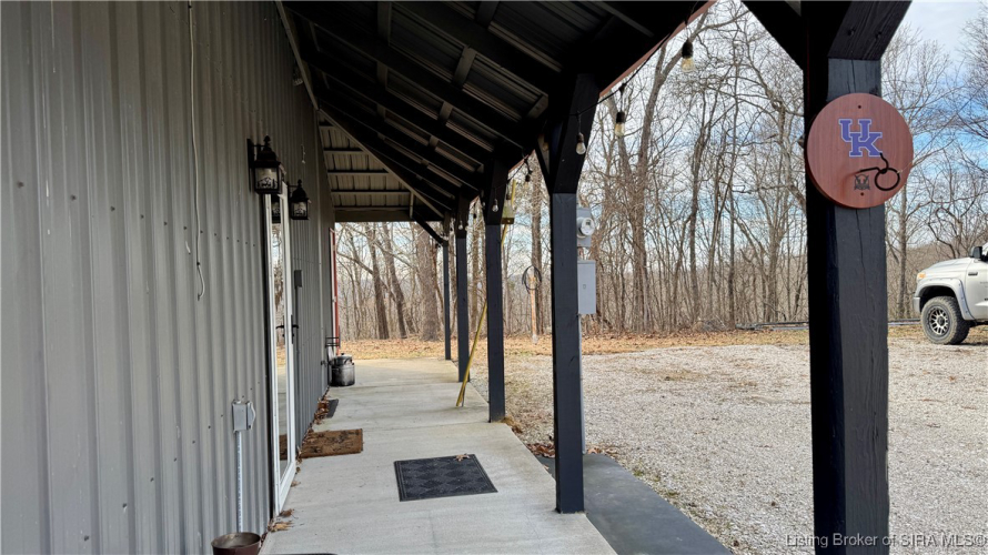 Listing Image 8