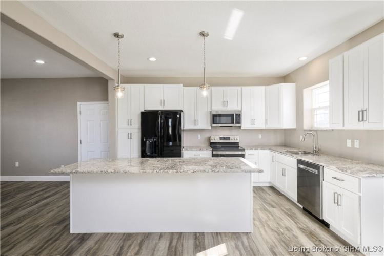 Listing Image 11