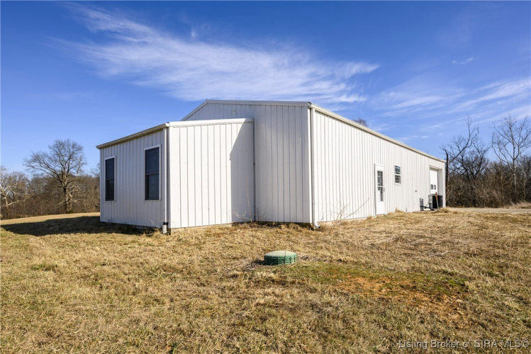 Listing Image 24