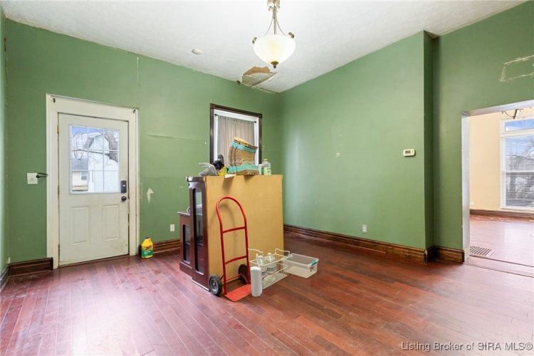 Listing Image 14