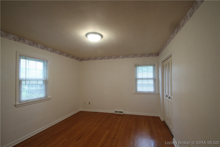 Listing Image 25