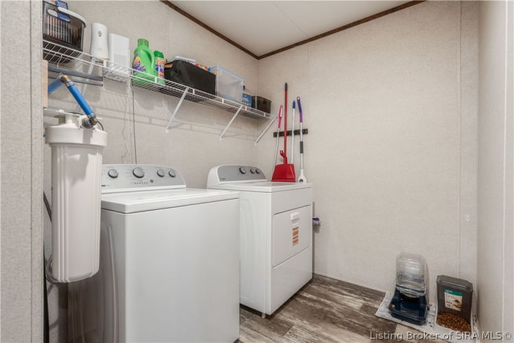 Listing Image 20