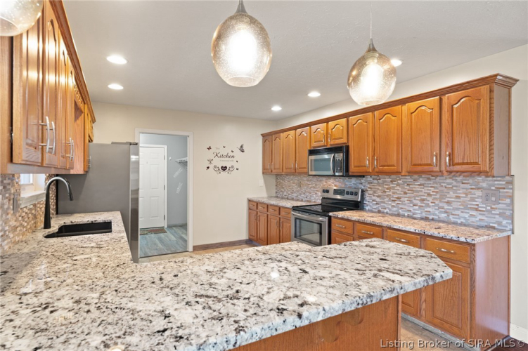 Listing Image 15