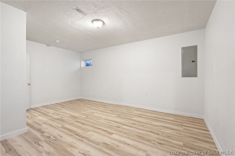 Listing Image 37