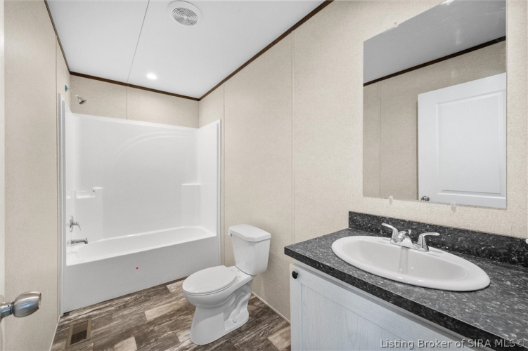 Listing Image 20