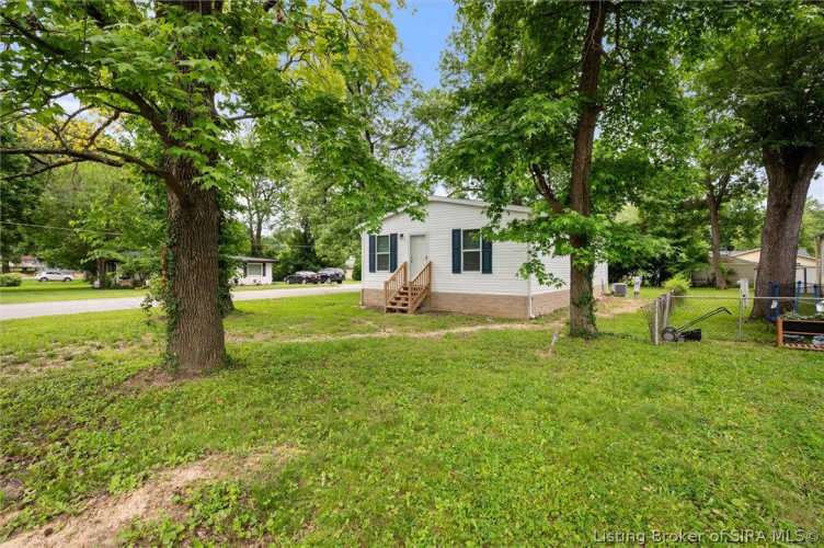 Listing Image 5
