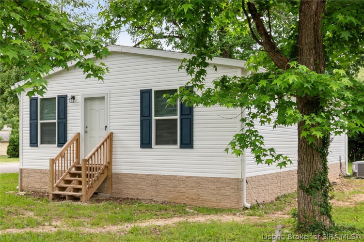 Listing Image 6