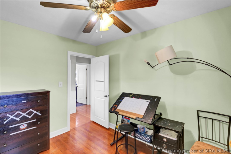 Listing Image 18