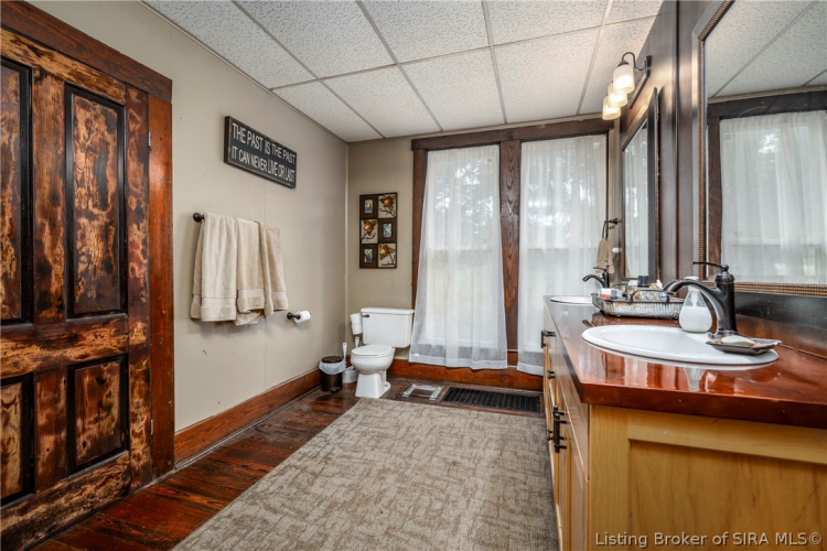 Listing Image 14